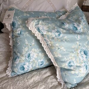 Rachel Ashwell Shabby Chic Blue Floral Pillow One with Tag Brand New